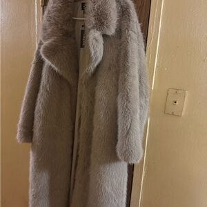 Boohoo Gray faux fur maxi coat  with Oversized Collar and Plush Material
